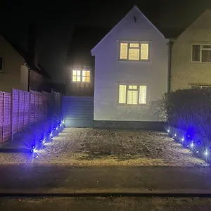 Charming 3-bed Minutes From Centre Nottingham