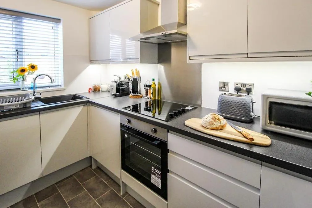 2 Bed Townhouse With Free Parking Villa Nottingham 0*,