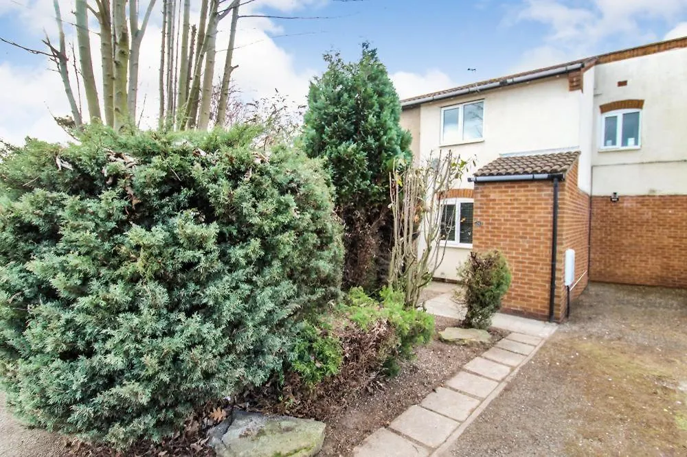 2 Bed Townhouse With Free Parking Villa Nottingham